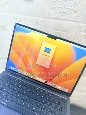 Laptop Apple MacBook Air 2022 M2 8GB Apple M2 SSD 256GB