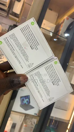 Apple Airpods Actively Noise Cancellation Sealed
