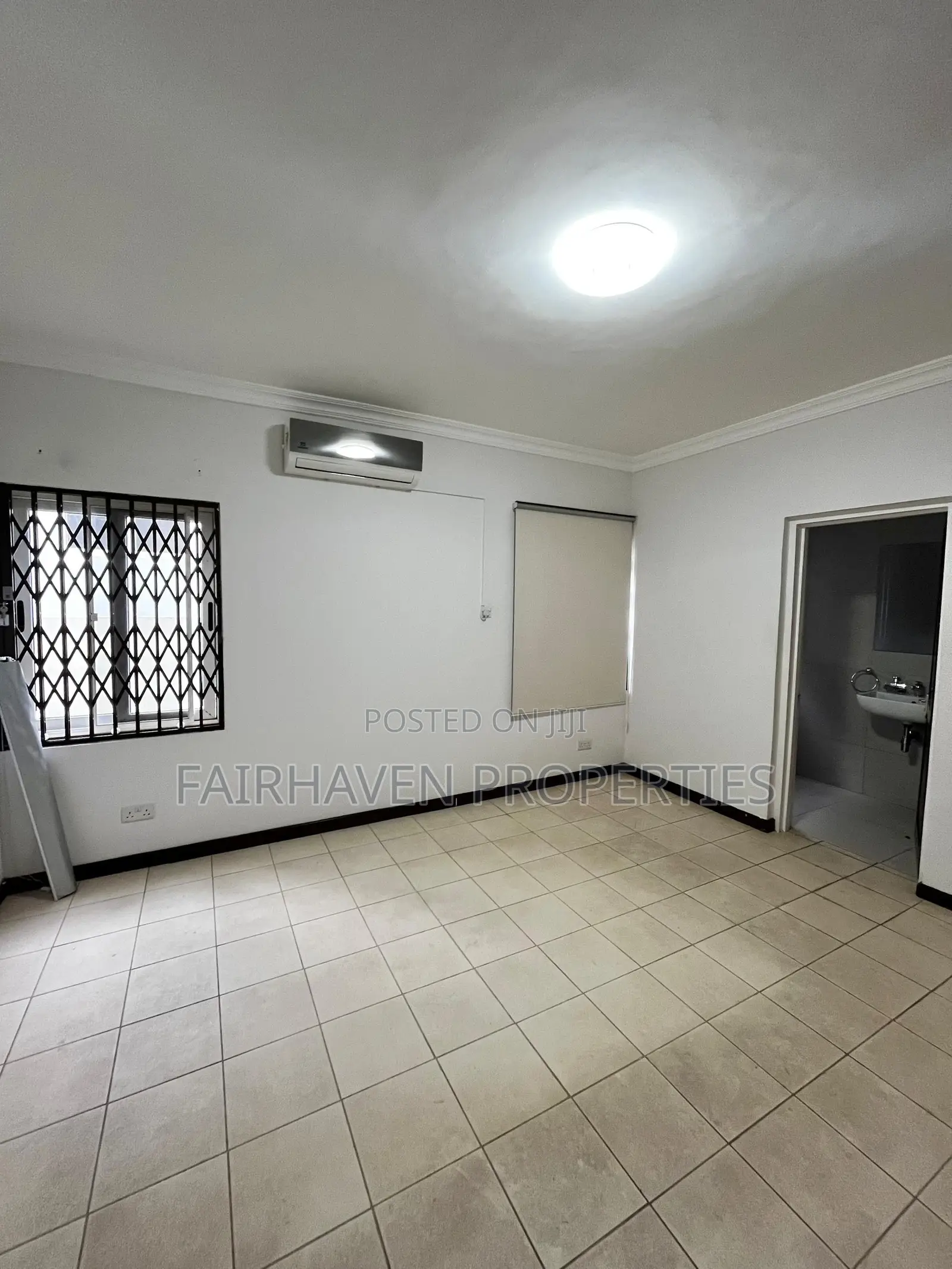 6bdrm House in Cantonment, Cantonments for sale