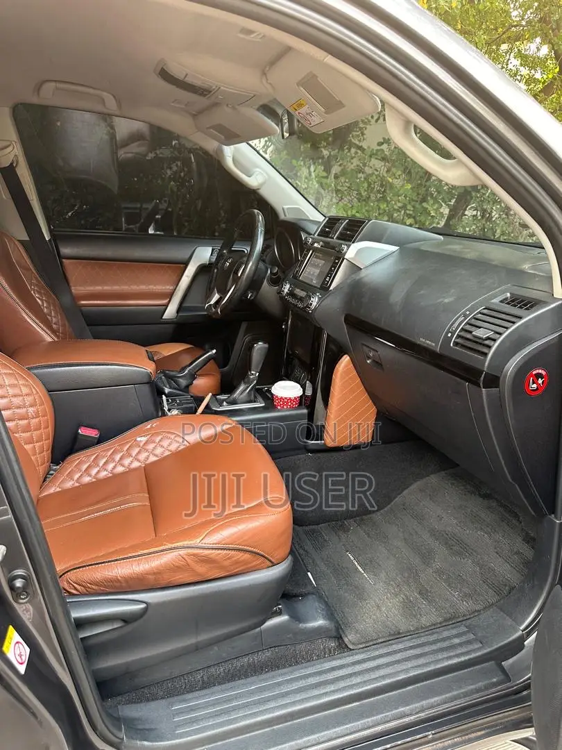Toyota Land Cruiser Prado 2.8 2017 Gray