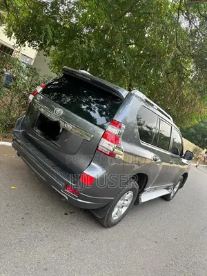 Toyota Land Cruiser Prado 2.8 2017 Gray