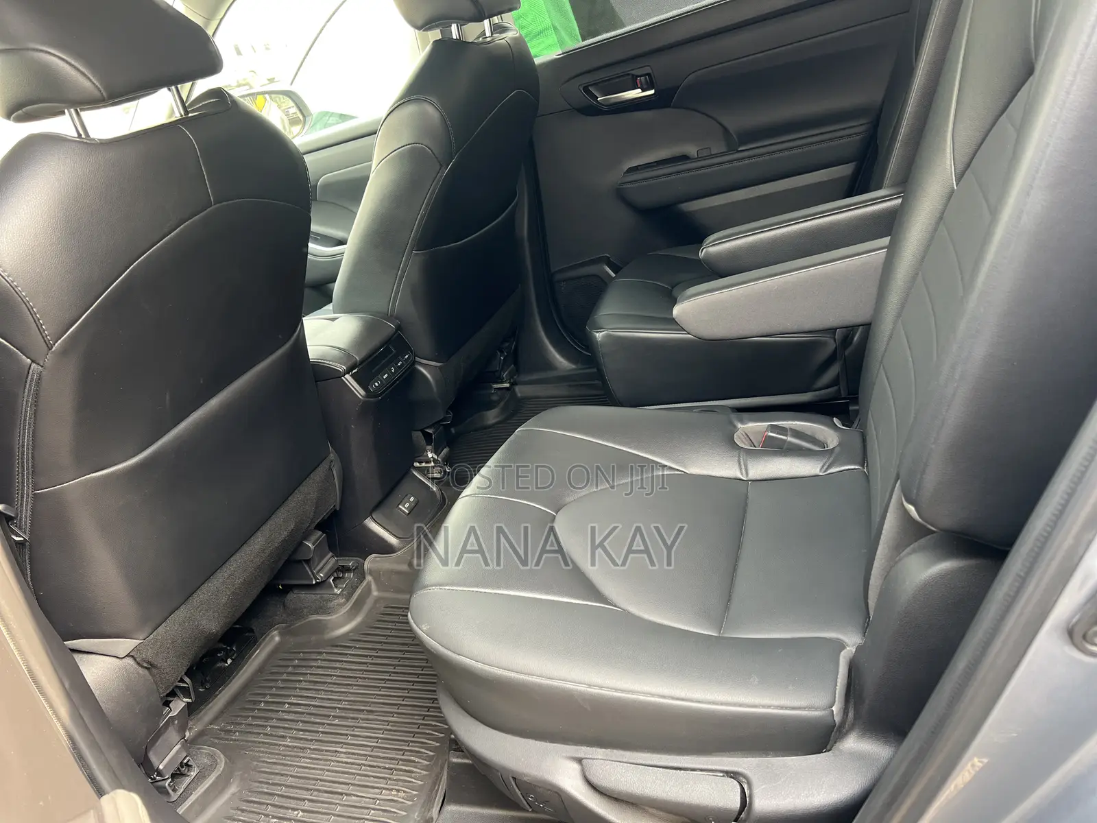 Toyota Highlander XLE 2022 Blue