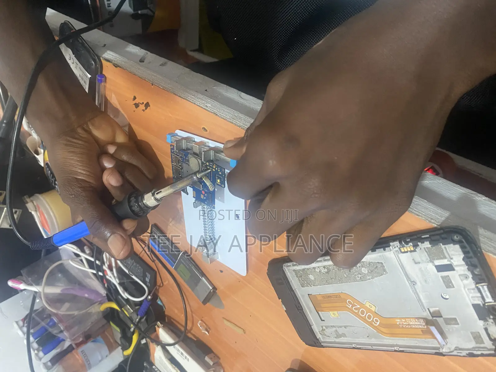 Phone Repairs Hub , Screen Replacement Flashing ( Same Day Service )