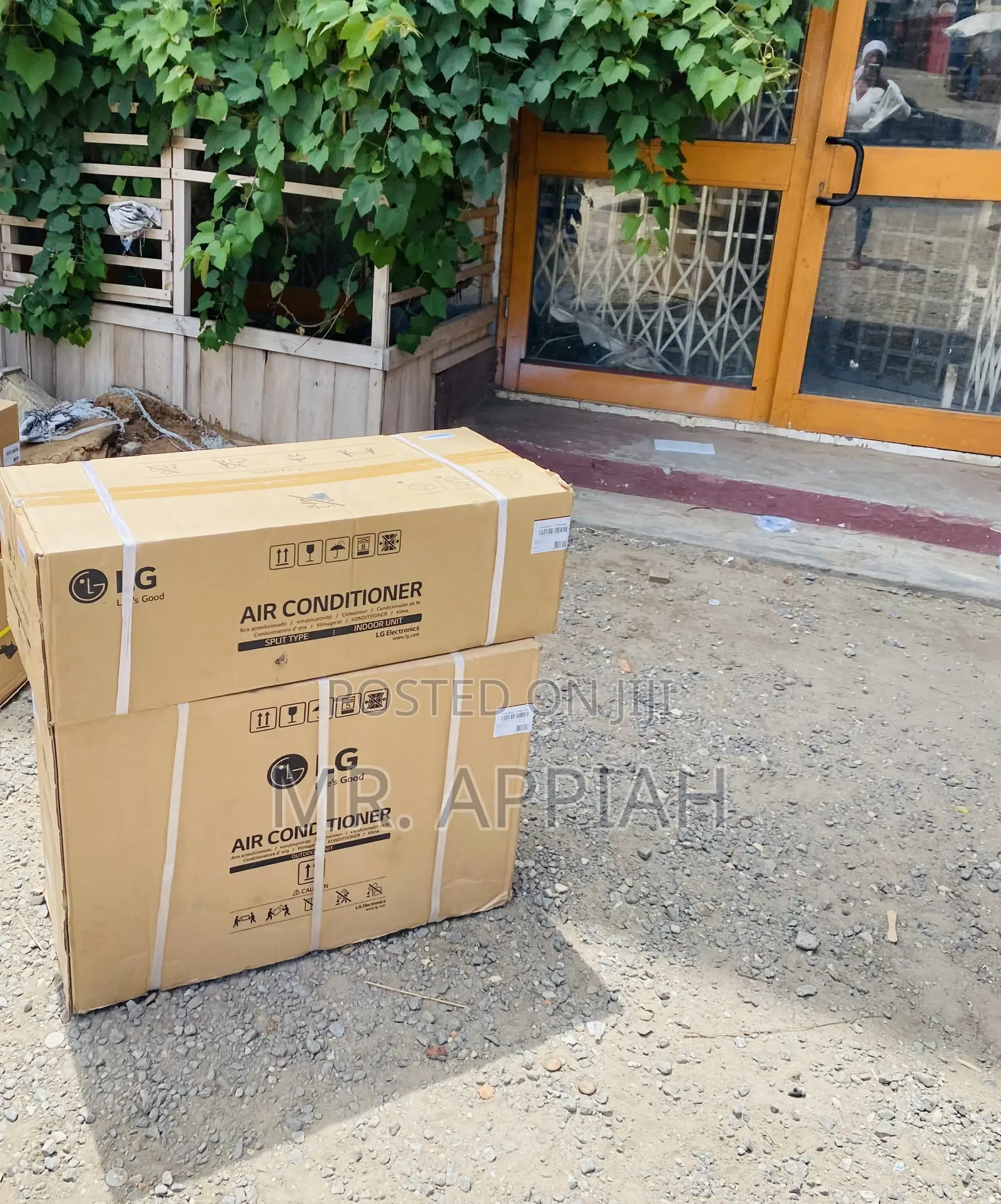Efficient LG 2.5hp Split Type Air Conditioner(R410 Gas).