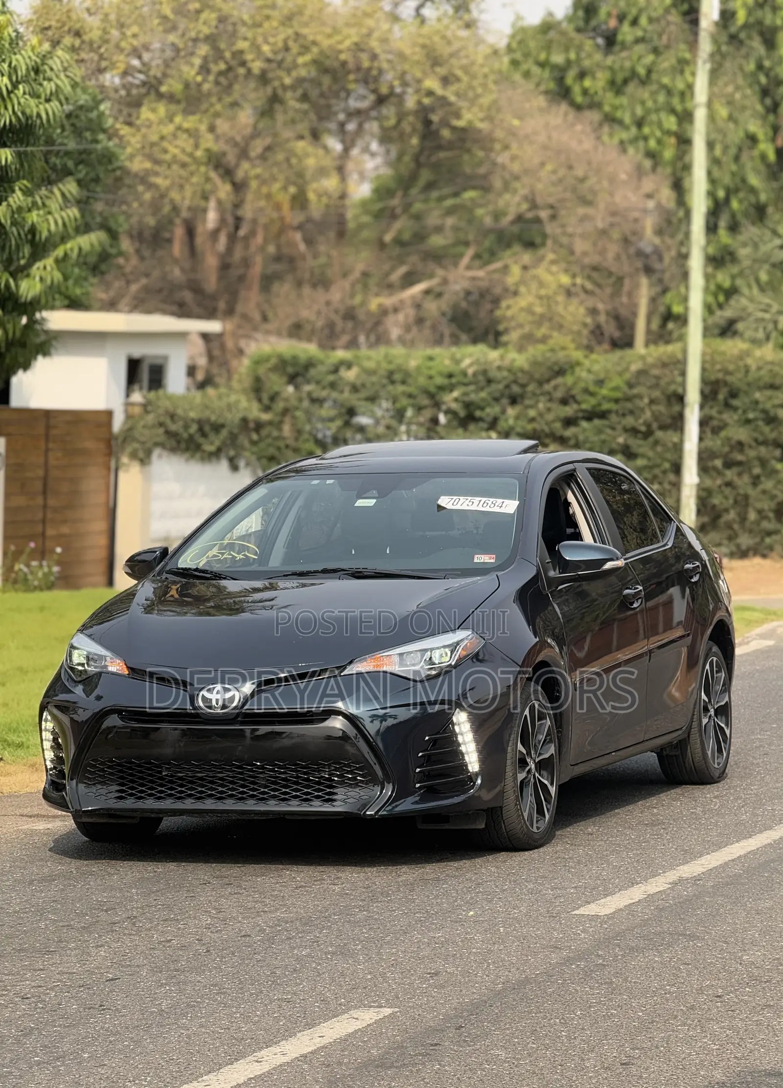 Toyota Corolla XSE (1.8L 4cyl 2A) 2018 Black
