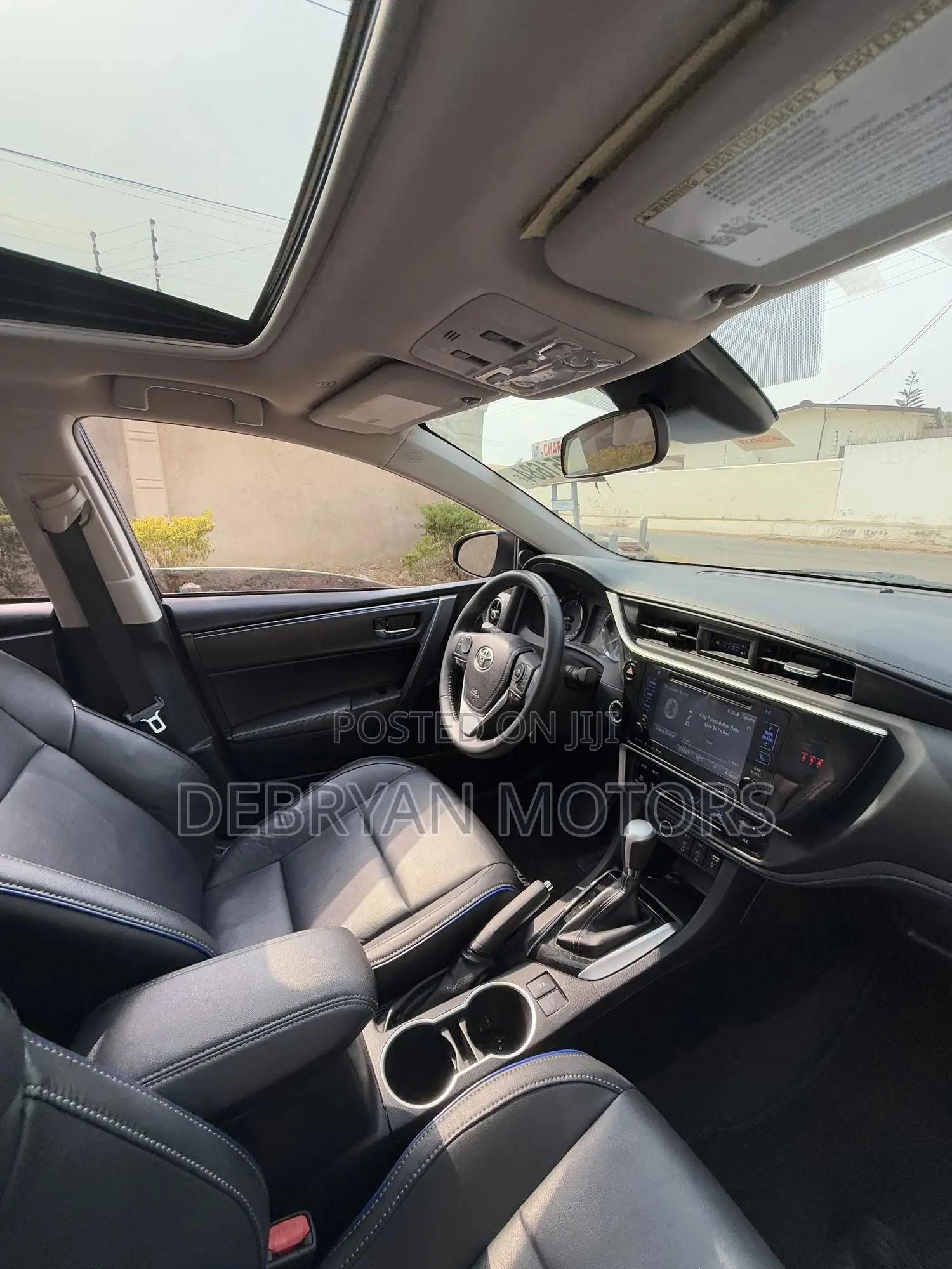 Toyota Corolla XSE (1.8L 4cyl 2A) 2018 Black