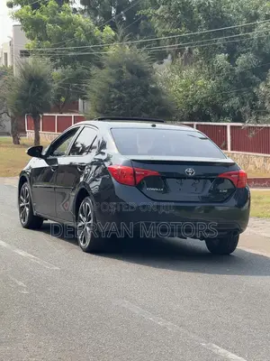 Toyota Corolla XSE (1.8L 4cyl 2A) 2018 Black