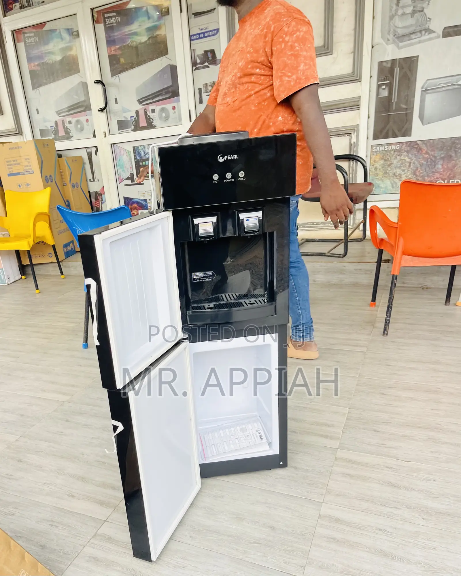 Unique Pearl 4015 Hot and Cold Water Dispenser + Fridge.