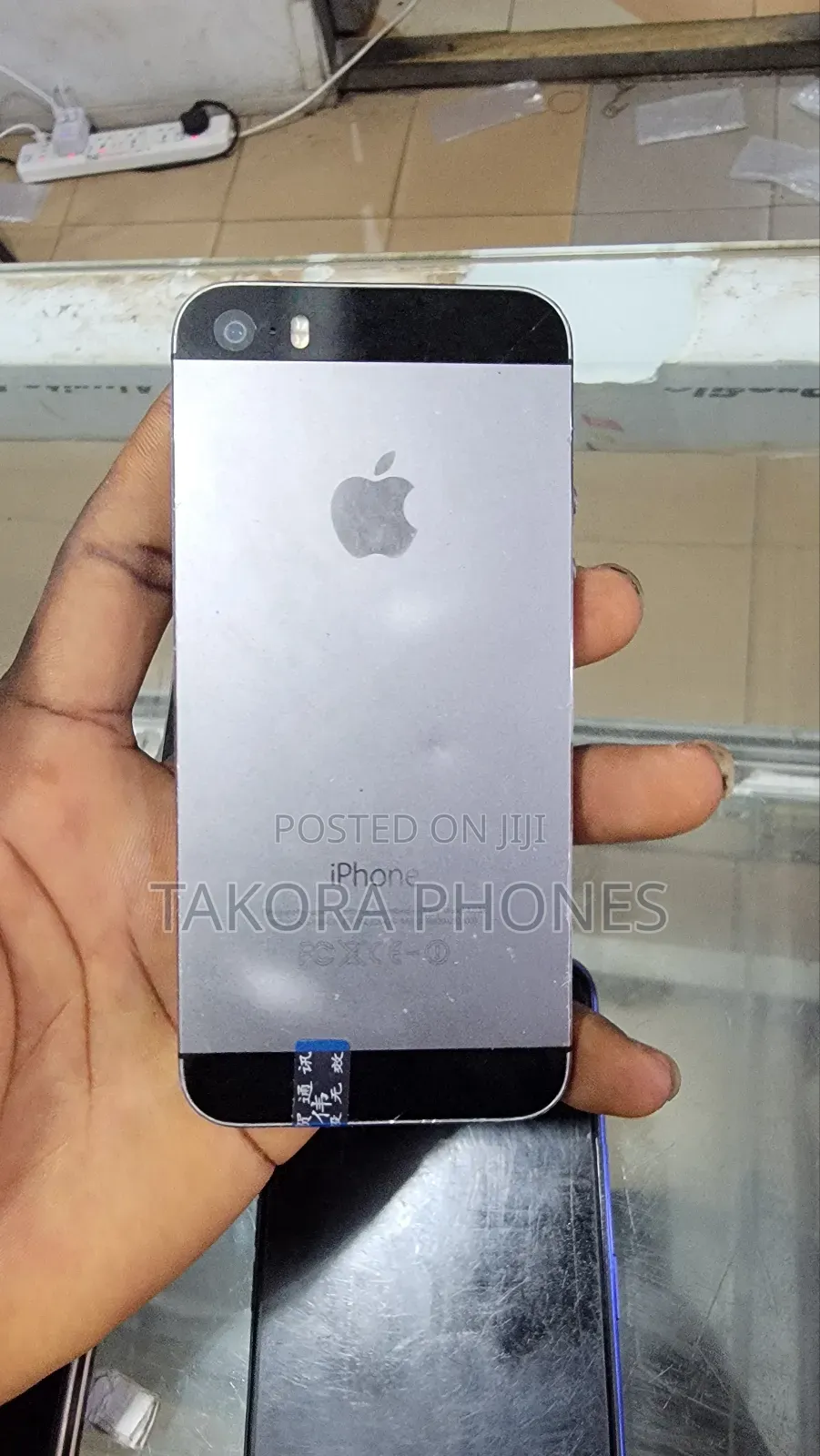 Apple iPhone 5s 16 GB Gray