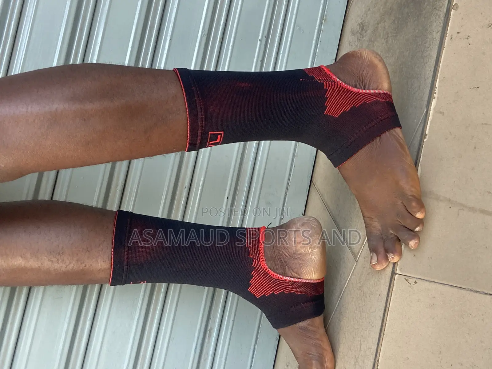 Original Anklet Available at Cool Price