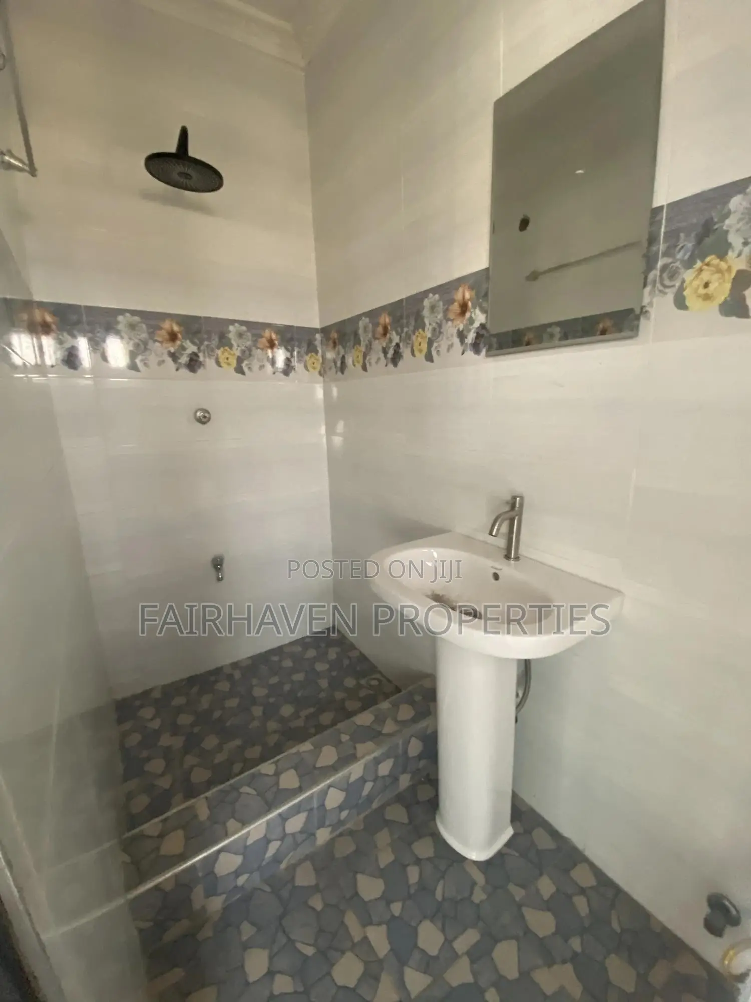2bdrm Apartment in Bushroad, Teshie for rent