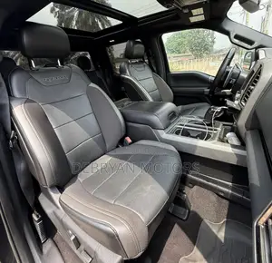 Ford F-150 Raptor 4x4 SuperCrew Cab Styleside 5.5 ft. box 145 in. WB