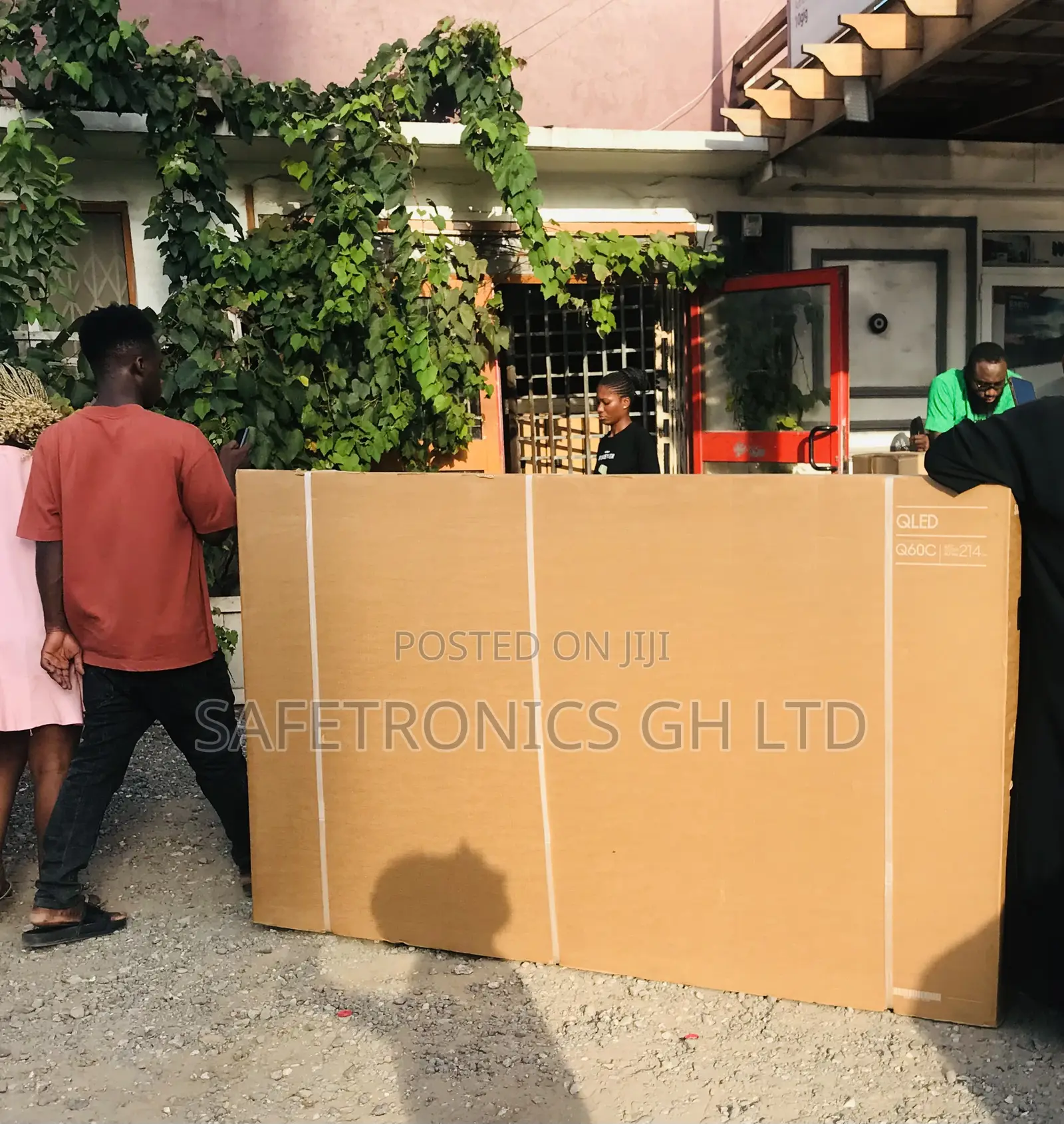 Boxed 75 Inch Cu7000 Samsung Smart Uhd Led Tv
