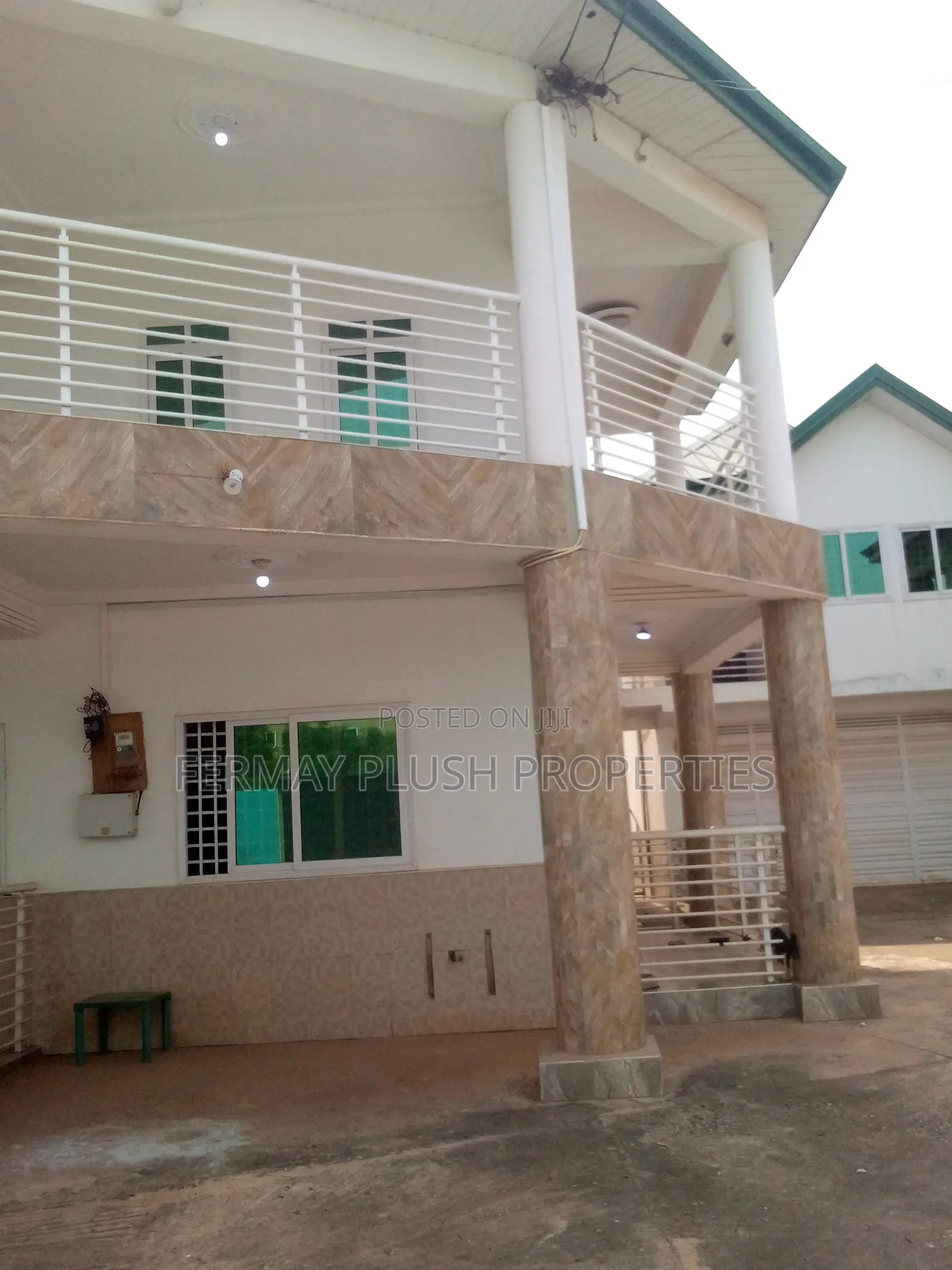 6bdrm Mansion in Gh Home, Accra Metropolitan for sale