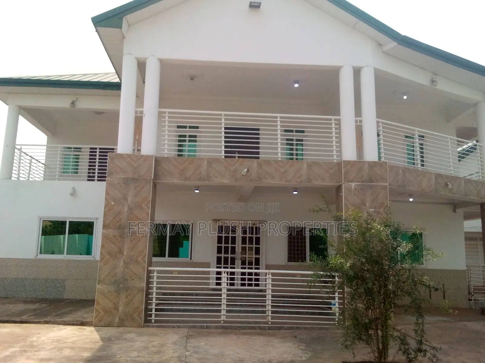 6bdrm Mansion in Gh Home, Accra Metropolitan for sale