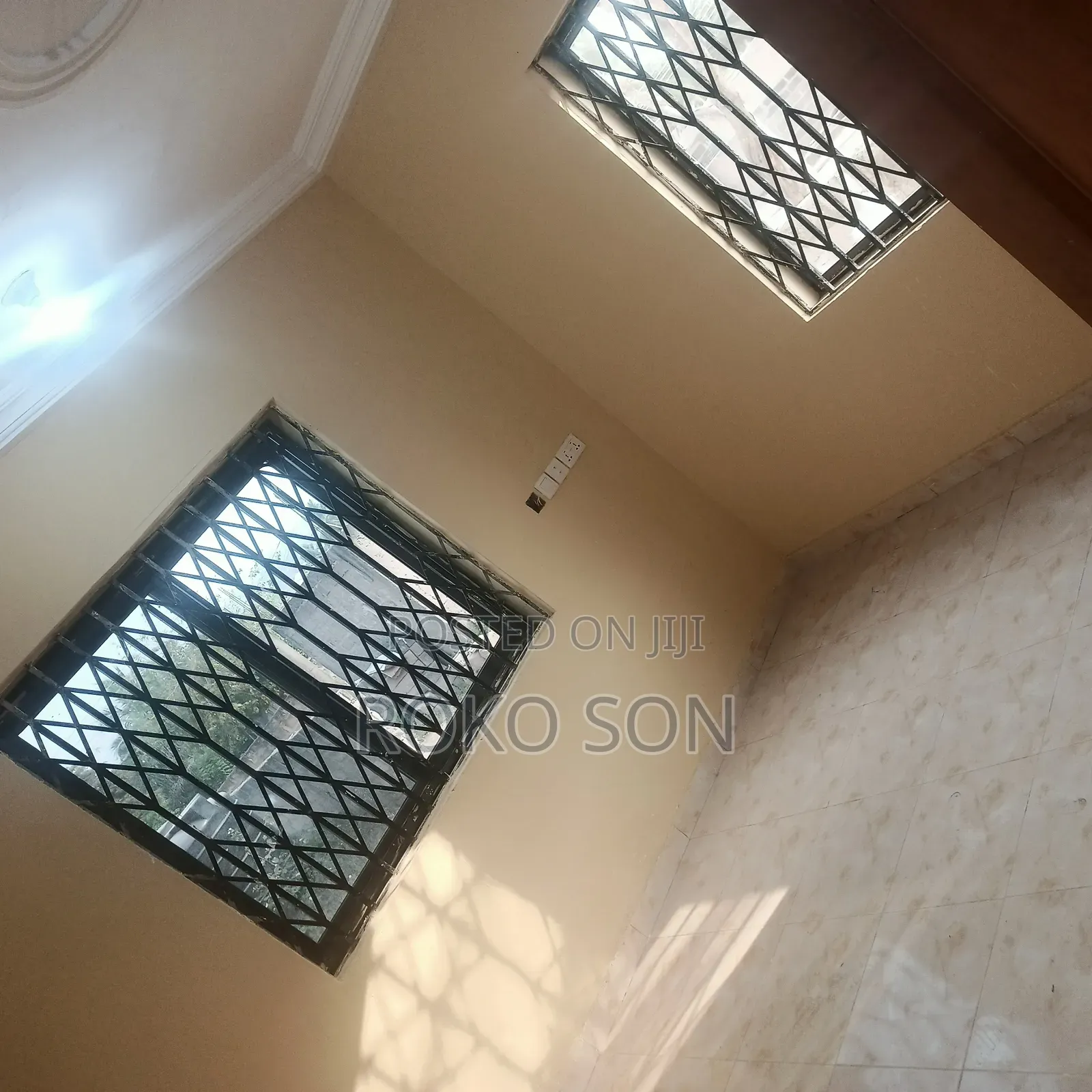 2bdrm Apartment in Dr Roko, Ablekuma for rent