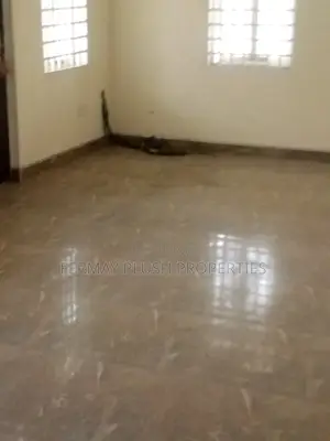 Newly Built 6 Bedroom House
