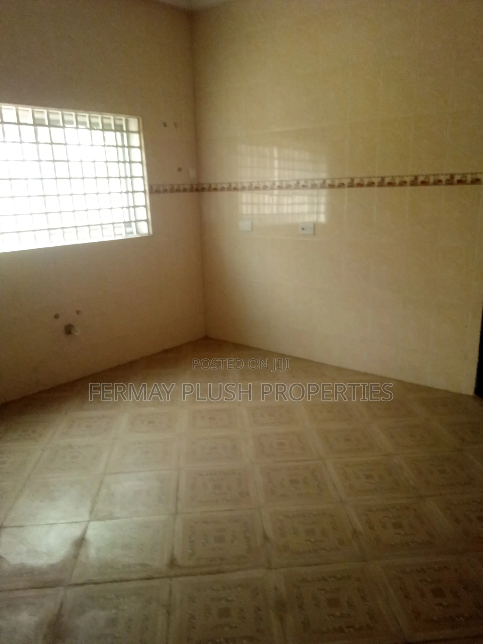 6bdrm Mansion in Gh Home, Accra Metropolitan for sale