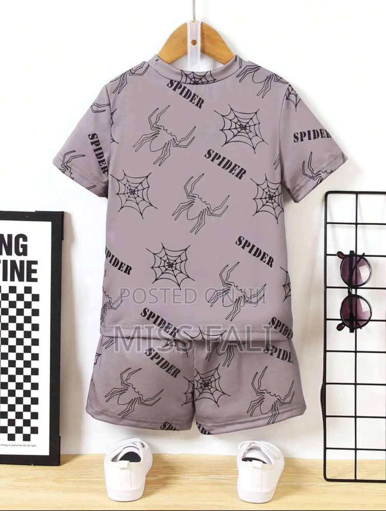 2pcs Spider Print Shirt and Shorts. 7years