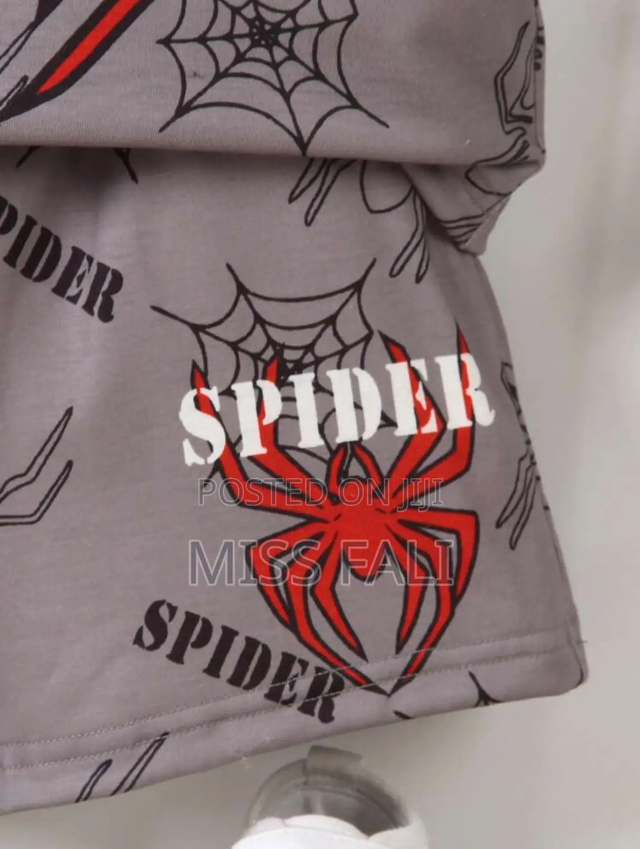 2pcs Spider Print Shirt and Shorts. 7years
