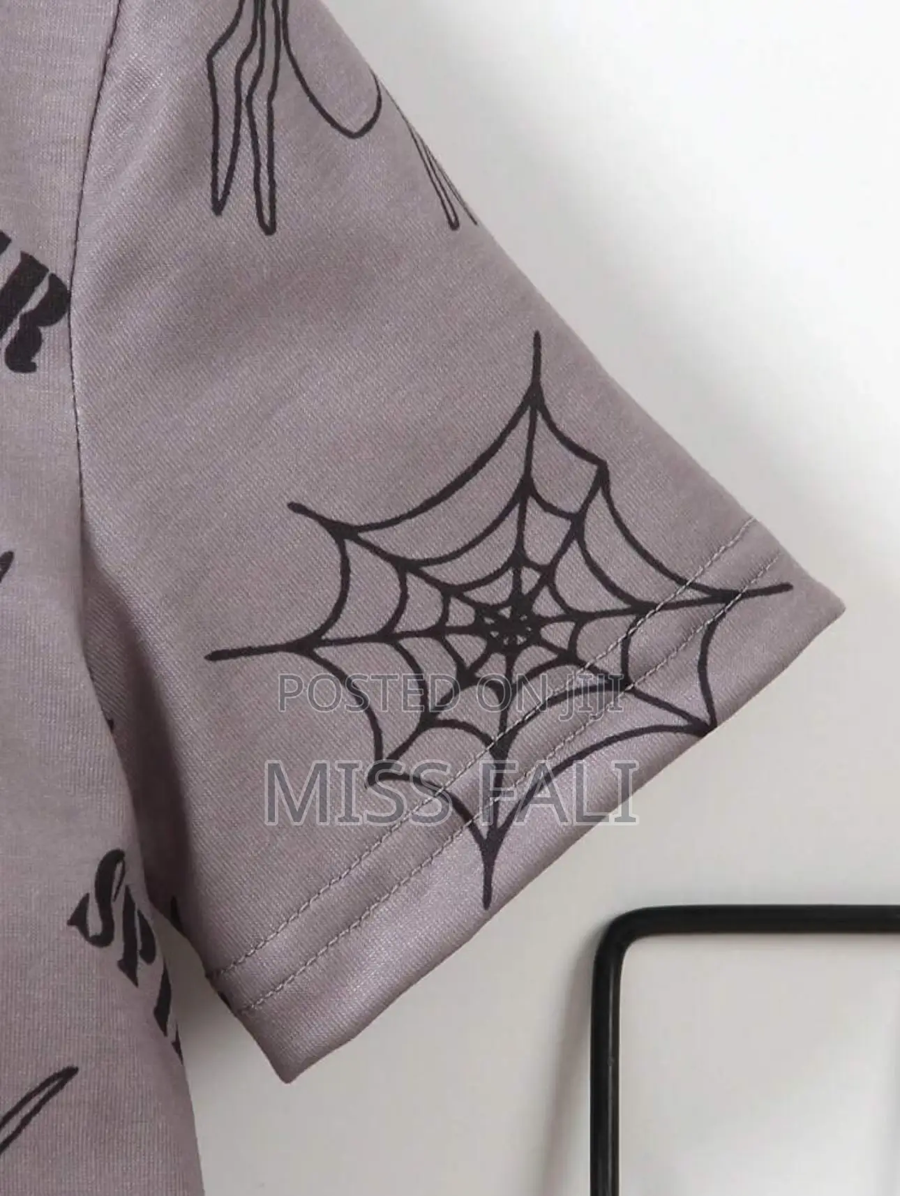 2pcs Spider Print Shirt and Shorts. 7years
