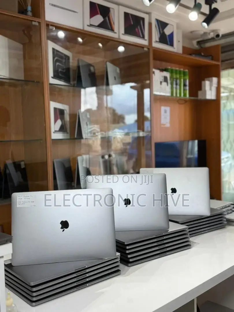 Laptop Apple MacBook Pro 2019 16GB Intel Core I7 SSD 512GB