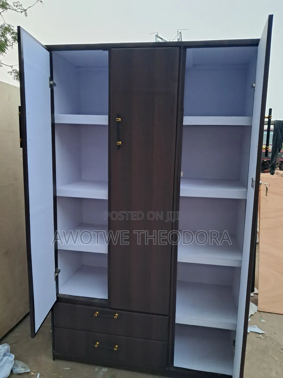 Quality All Shelces Wardrobe( Payment After Delivery)