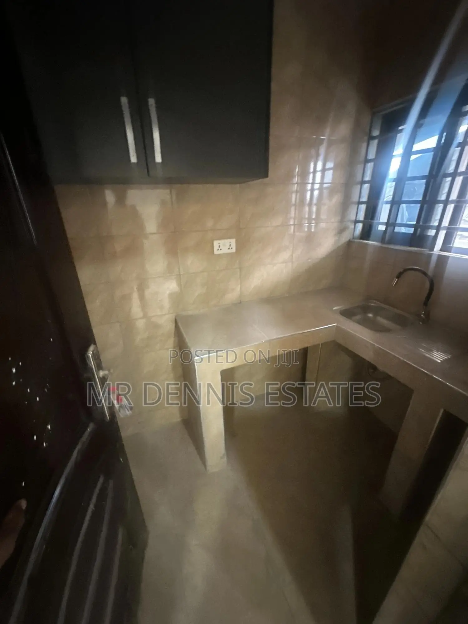 1bdrm Room & Parlour in Weija for rent