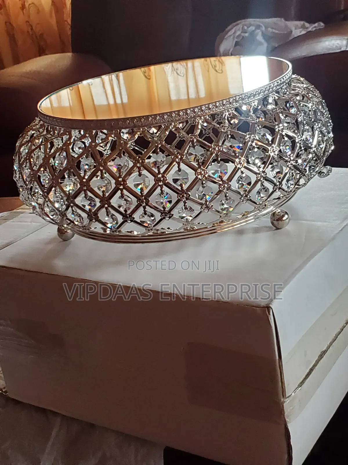 Crystal Cake Table