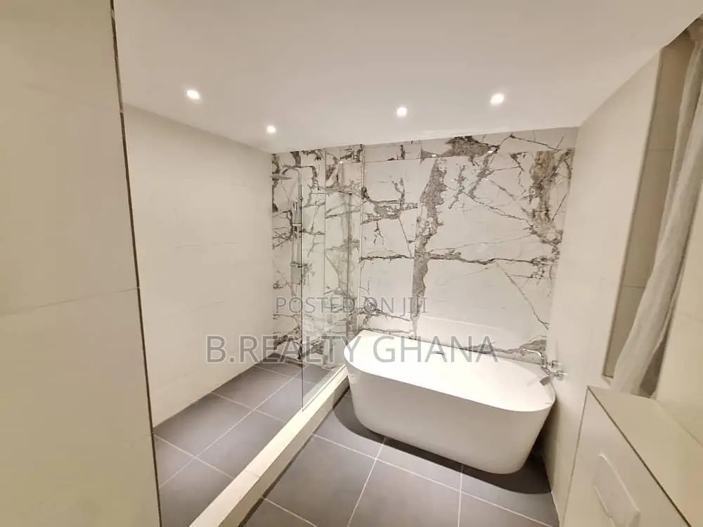Furnished 3bdrm Apartment in Airport Residential Area for rent