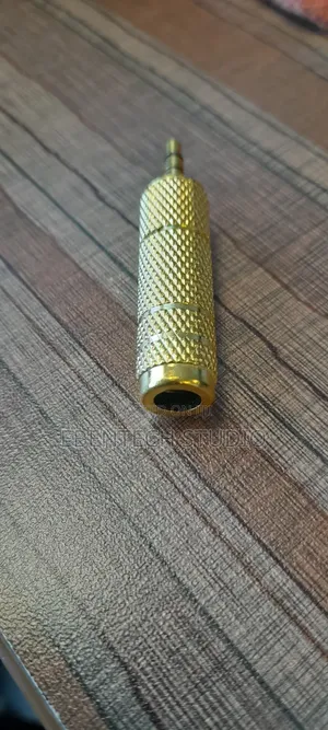 Audio Jack Converter Metalic Gold