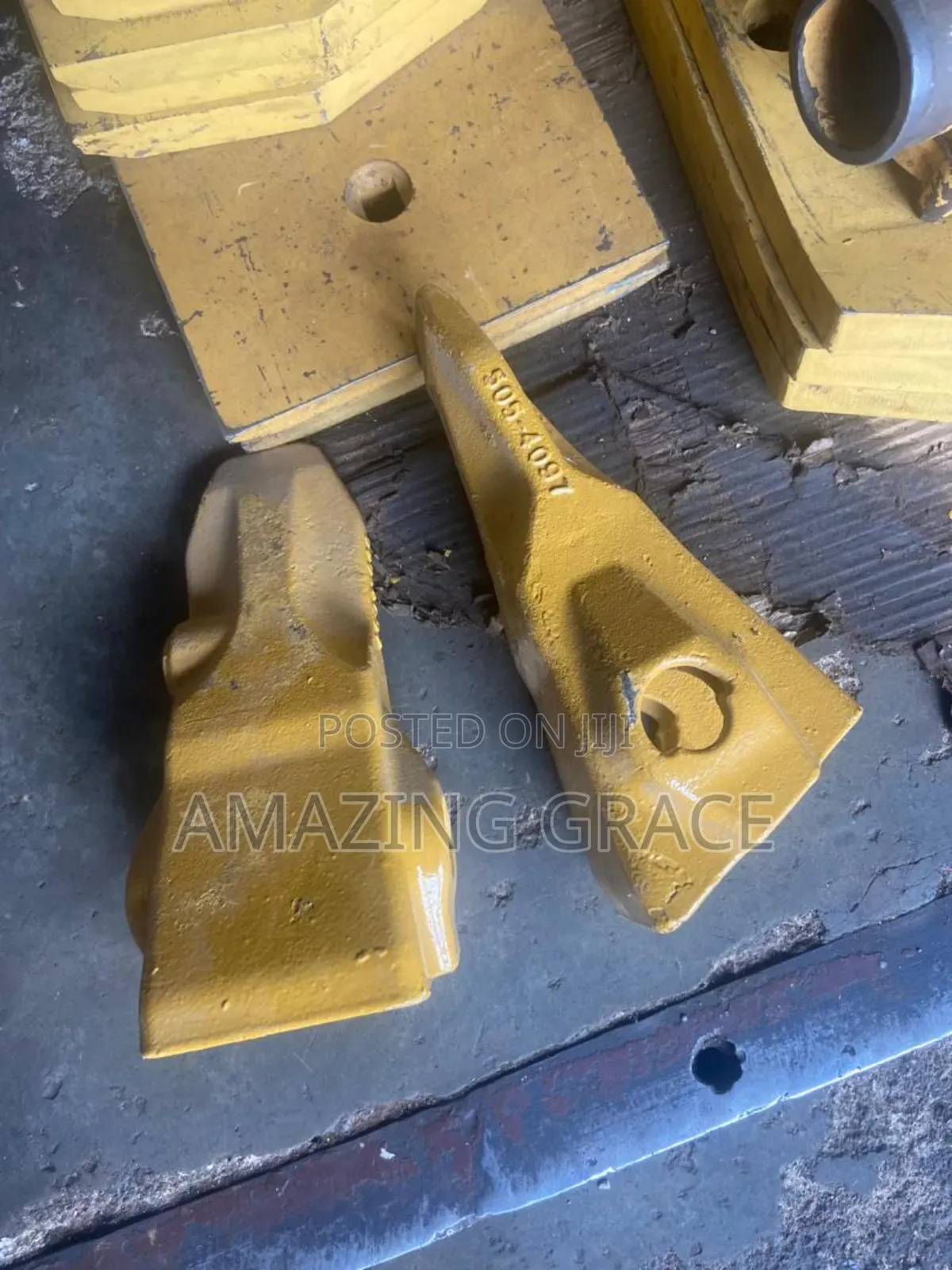 Caterpiller Teeth 320,325,330