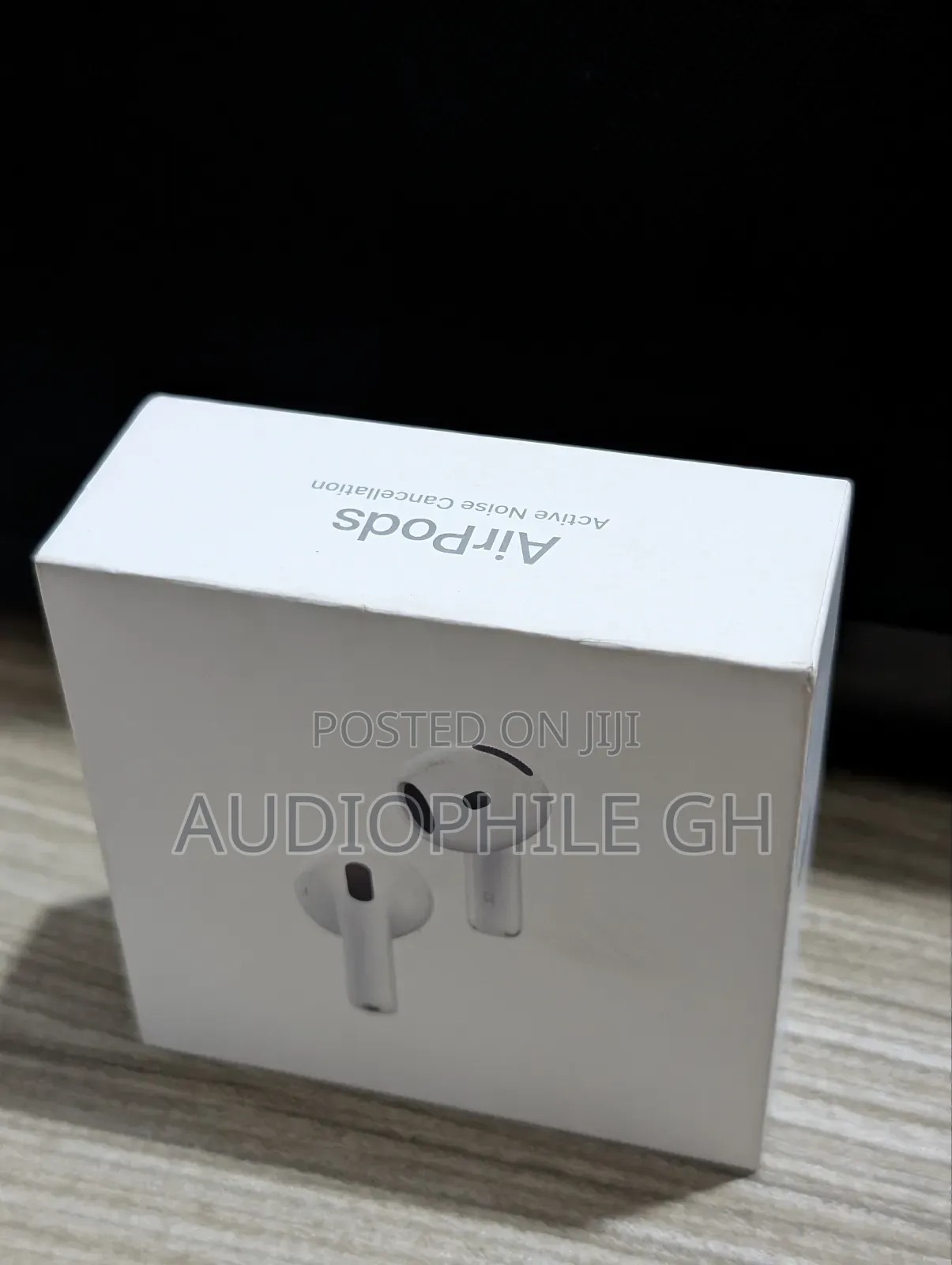 Apple Airpods 4 With Active Noise Cancelling