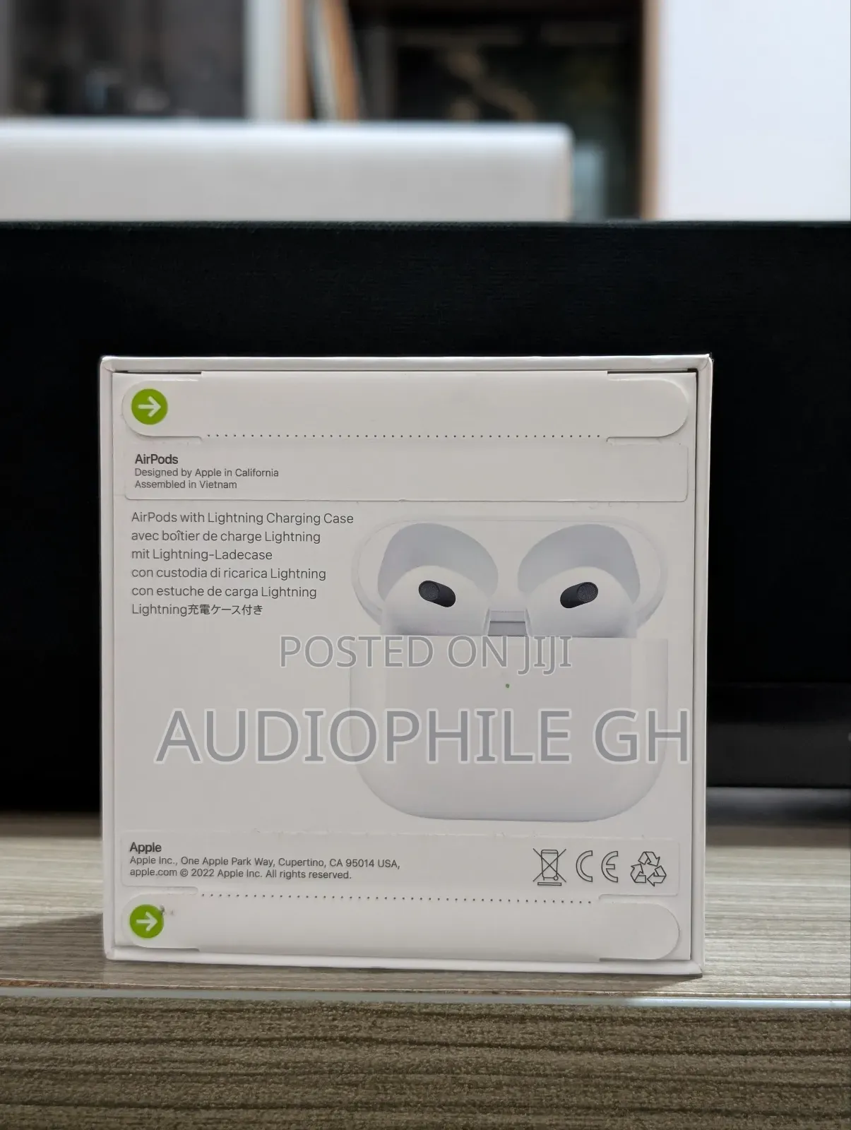 Apple Airpods (3rd Generation) Wireless Ear Buds