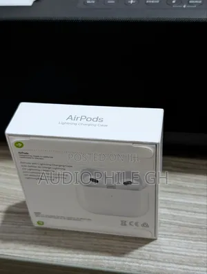 Apple Airpods (3rd Generation) Wireless Ear Buds
