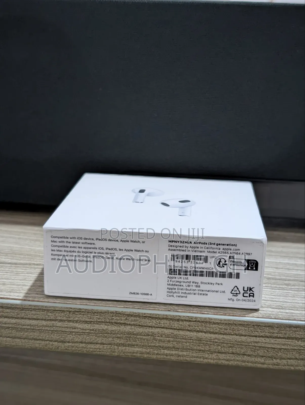 Apple Airpods (3rd Generation) Wireless Ear Buds