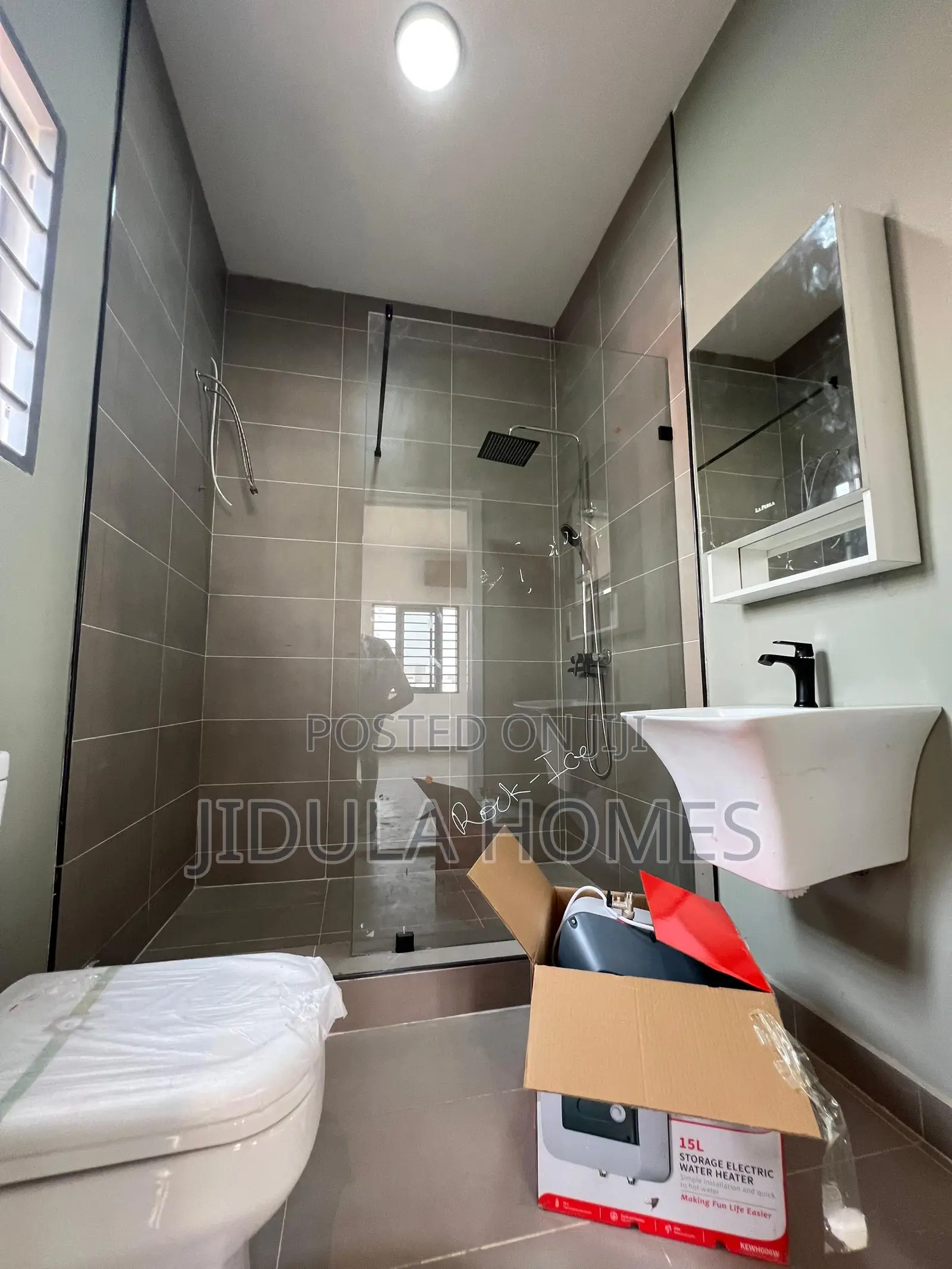 3bdrm Duplex in Oyarifa for sale