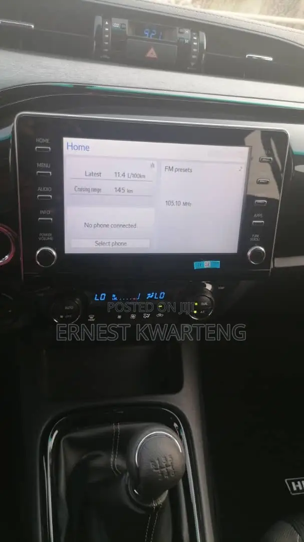 New Toyota Hilux 2023 Gray