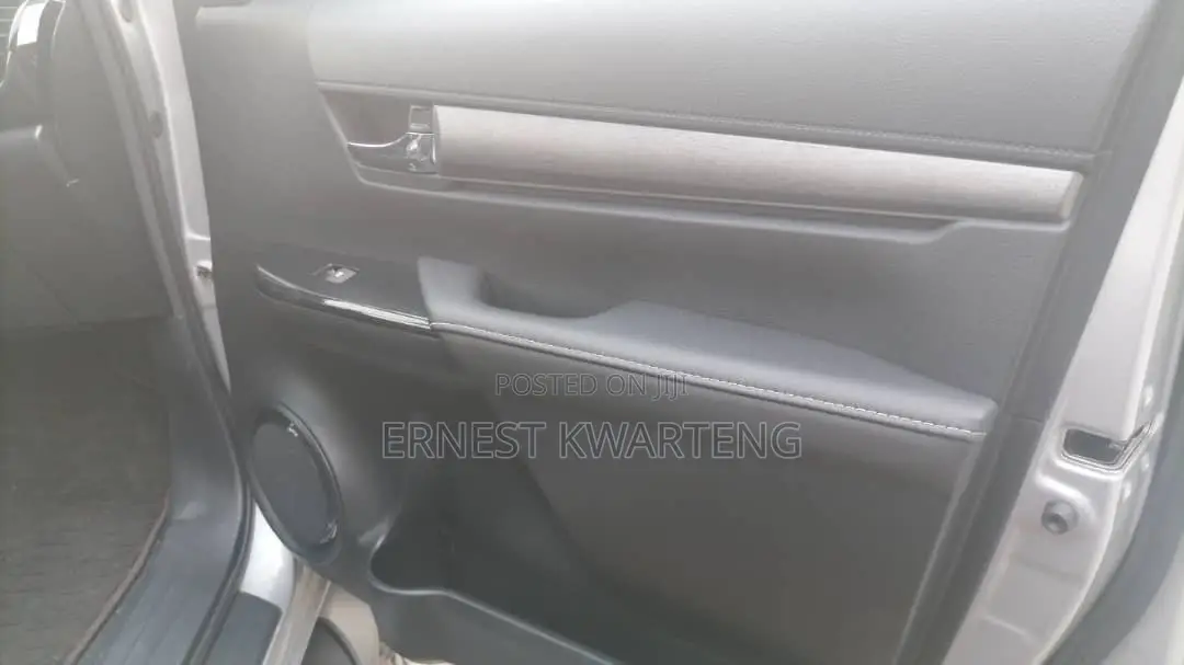 New Toyota Hilux 2023 Gray