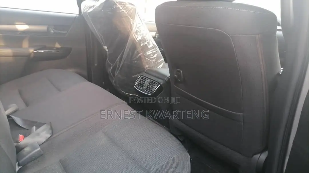 New Toyota Hilux 2023 Gray
