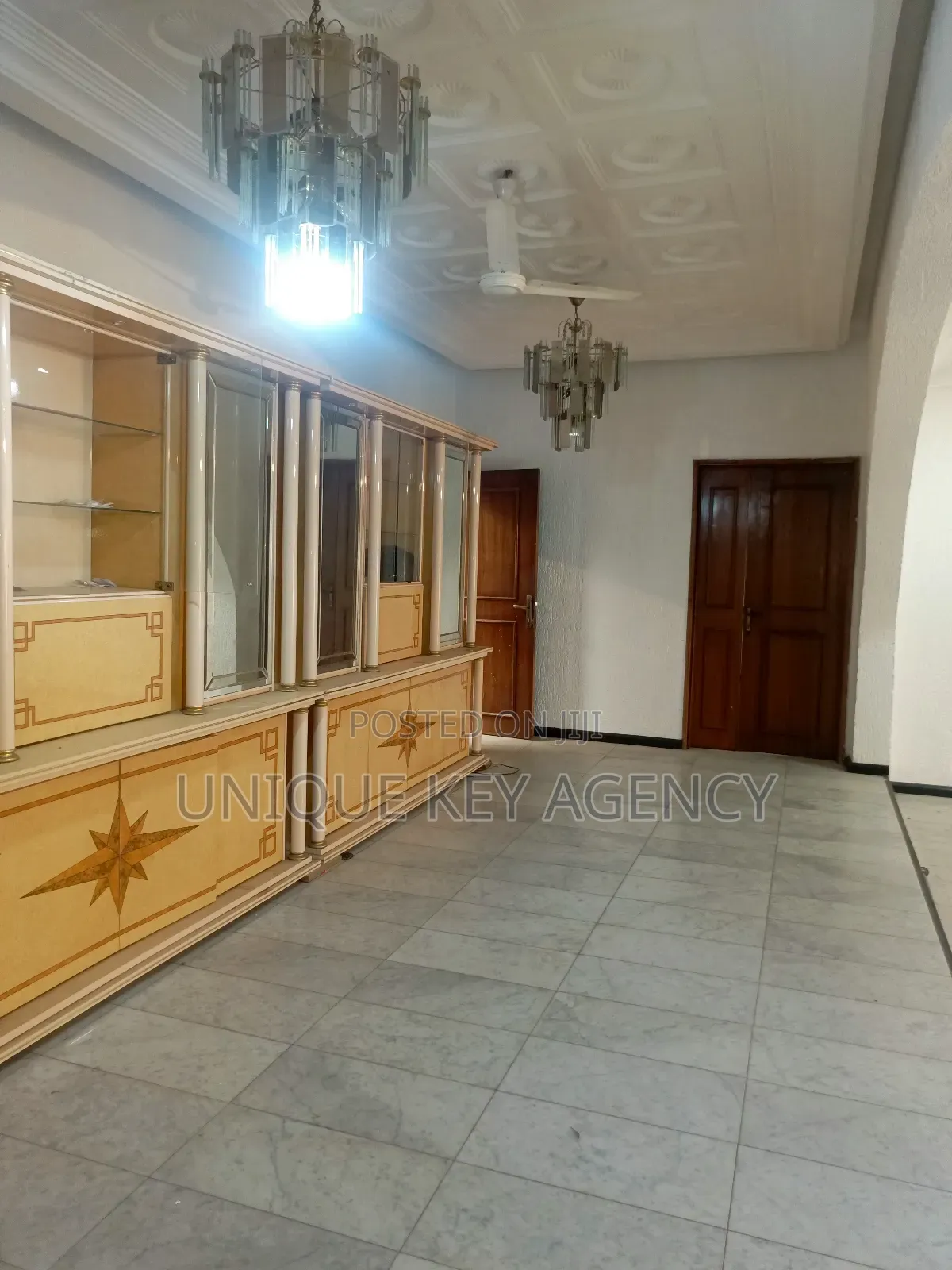 6bdrm House in Unique Key Agency, Achimota for rent