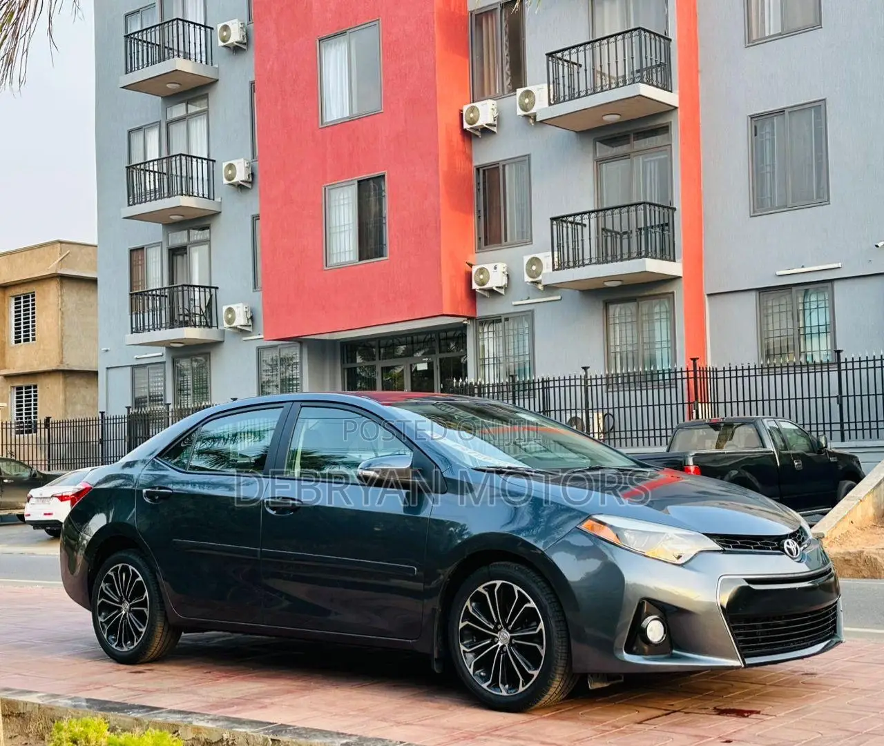 Toyota Corolla S 4dr Sedan (1.8L 4cyl CVT) 2016 Gray