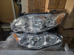 2011 2012 2013 Toyota Corolla Headlight Pair