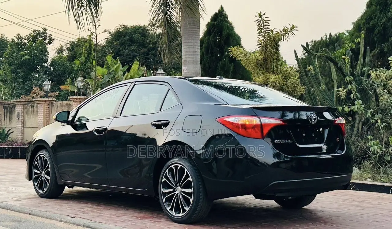 Toyota Corolla S 4dr Sedan (1.8L 4cyl CVT) 2016 Black