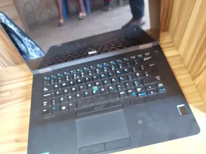 Laptop Dell Latitude E7470 8GB Intel Core I7 SSD 256GB