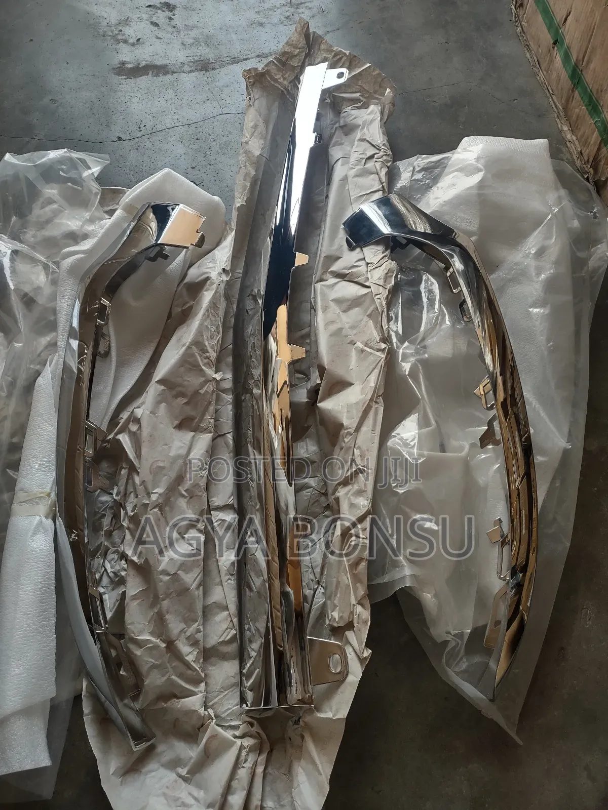 2015 2018 Mercedes Benz C300 Front Bumper Moulding Chrome