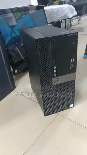 Desktop Computer Dell OptiPlex 7040 8GB Intel Core I7 SSD 500GB