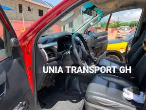 Pick Up Toyota Hilux for Rent