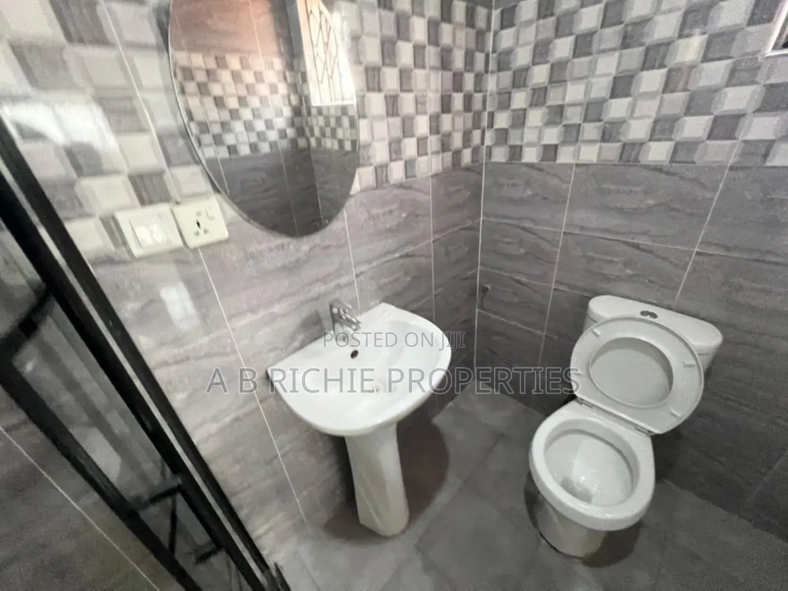 2bdrm Apartment in Ab Richie Properties, Tseaddo for rent