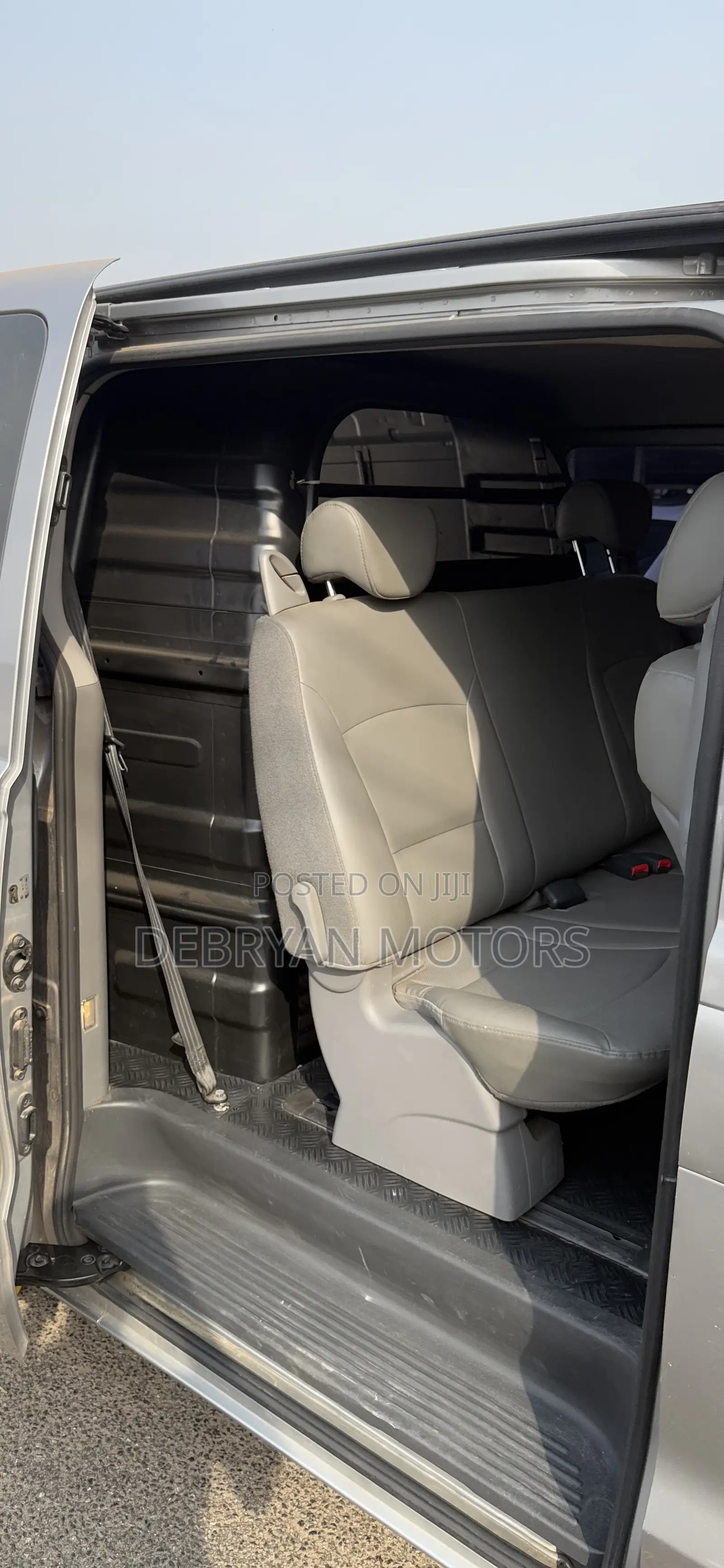 Hyundai Starex 2014 Silver
